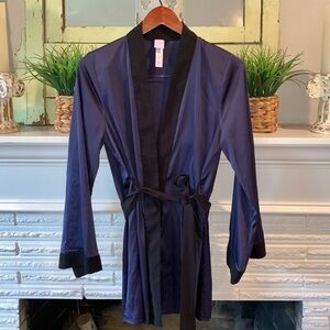 Savage X Fenty Navy and Black Satin Wrap Short Robe with Tie Size S